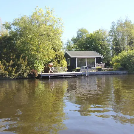 Scenic Lakeside Holiday In