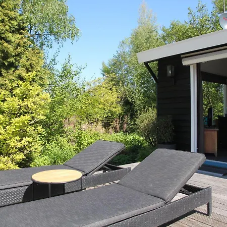 Scenic Lakeside Holiday In * Kortenhoef